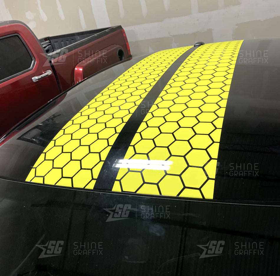 Challenger-honeycomb-racing-stripes-yellow-scat-pack-roof-with-cutout